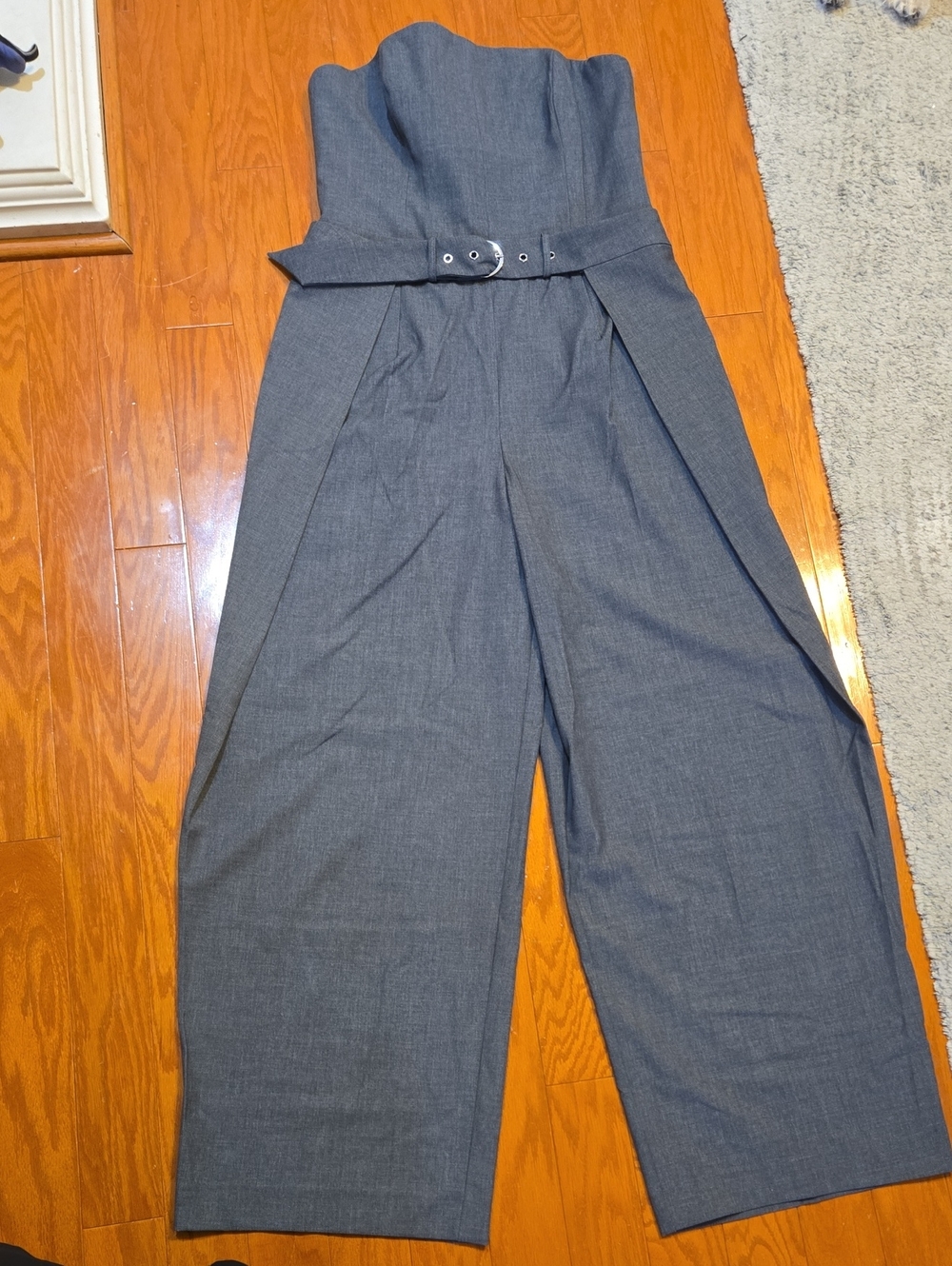 Astr Strapless Wide-Leg Jumpsuit in Gray with Belt Size Large NWT